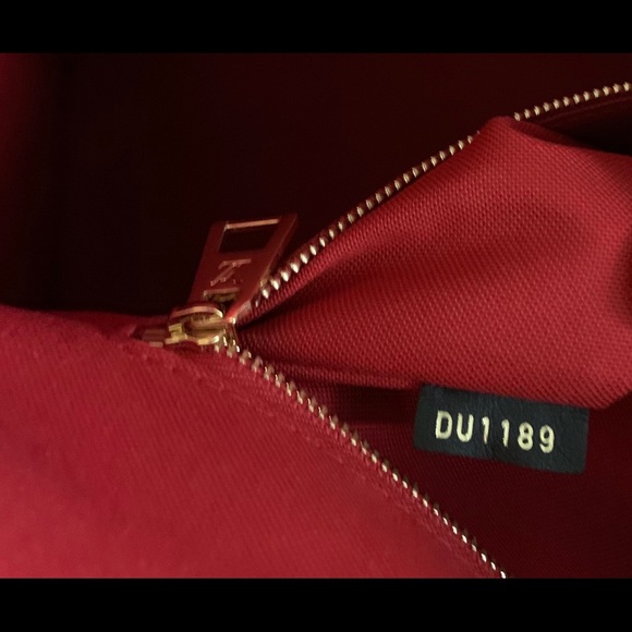 (SOLD) Auth LV Reverse Giant Monogram Onthego Tote - Picture 6 of 8